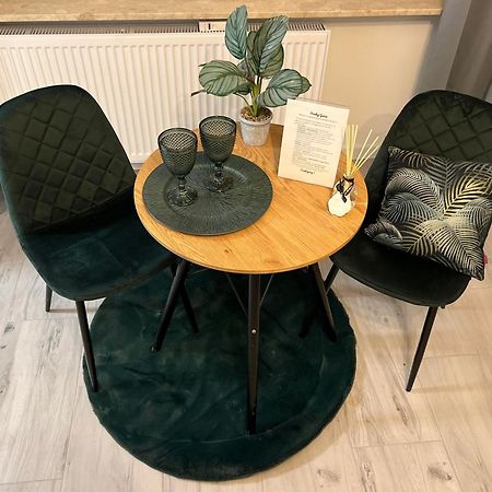 Apartament Happy Place Family & Business Targi Kielce Exteriör bild